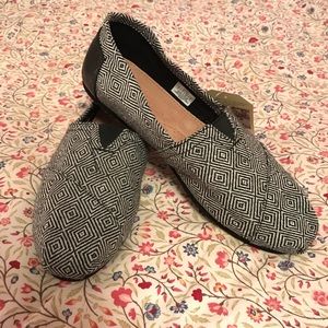 BNWT Toms Wool Flats